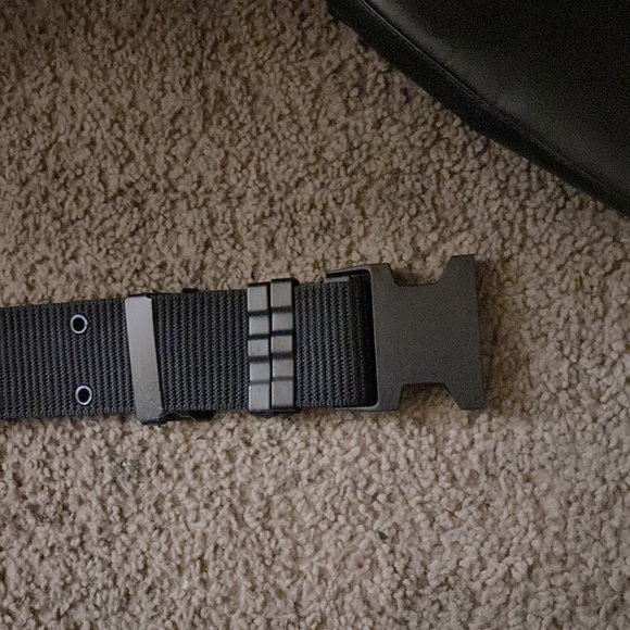 Black Dollskill adjustable belt. 3 tooth click belt. New with tags. - Picture 4 of 7